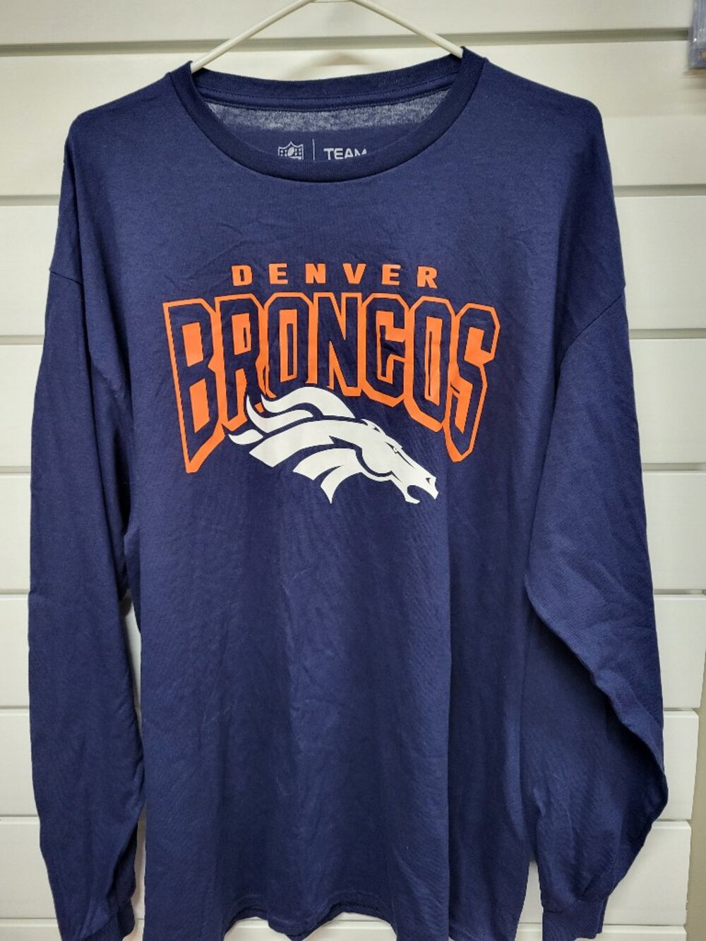 NFL Denver Broncos Long Sleeved Men's Tee - Size XL
